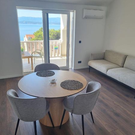 Superior Apartments Luka Бол Екстериор снимка
