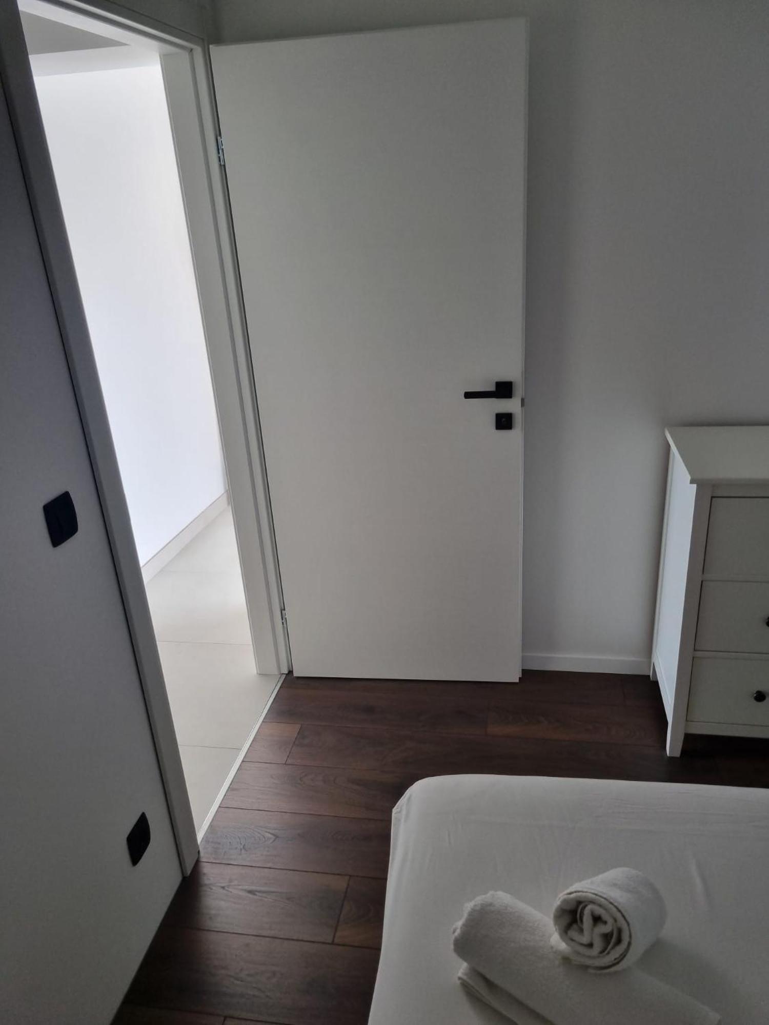 Superior Apartments Luka Бол Екстериор снимка