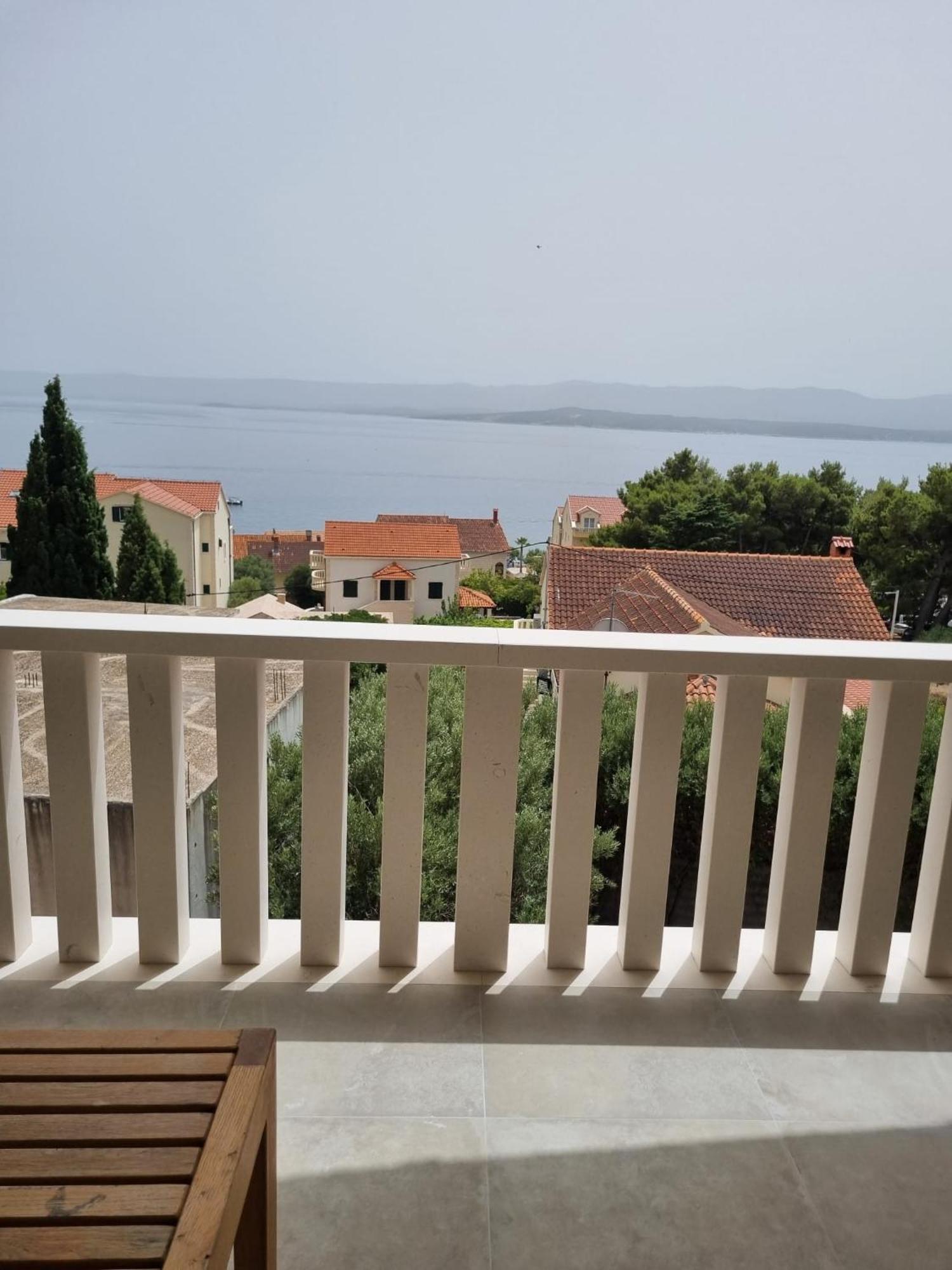 Superior Apartments Luka Бол Екстериор снимка