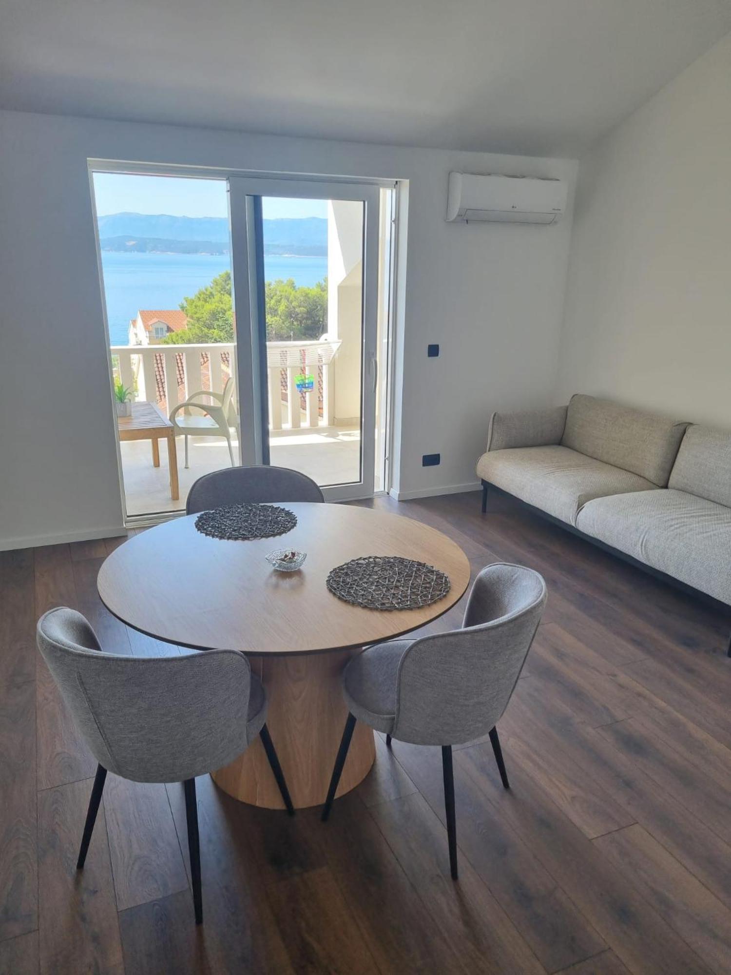 Superior Apartments Luka Бол Екстериор снимка