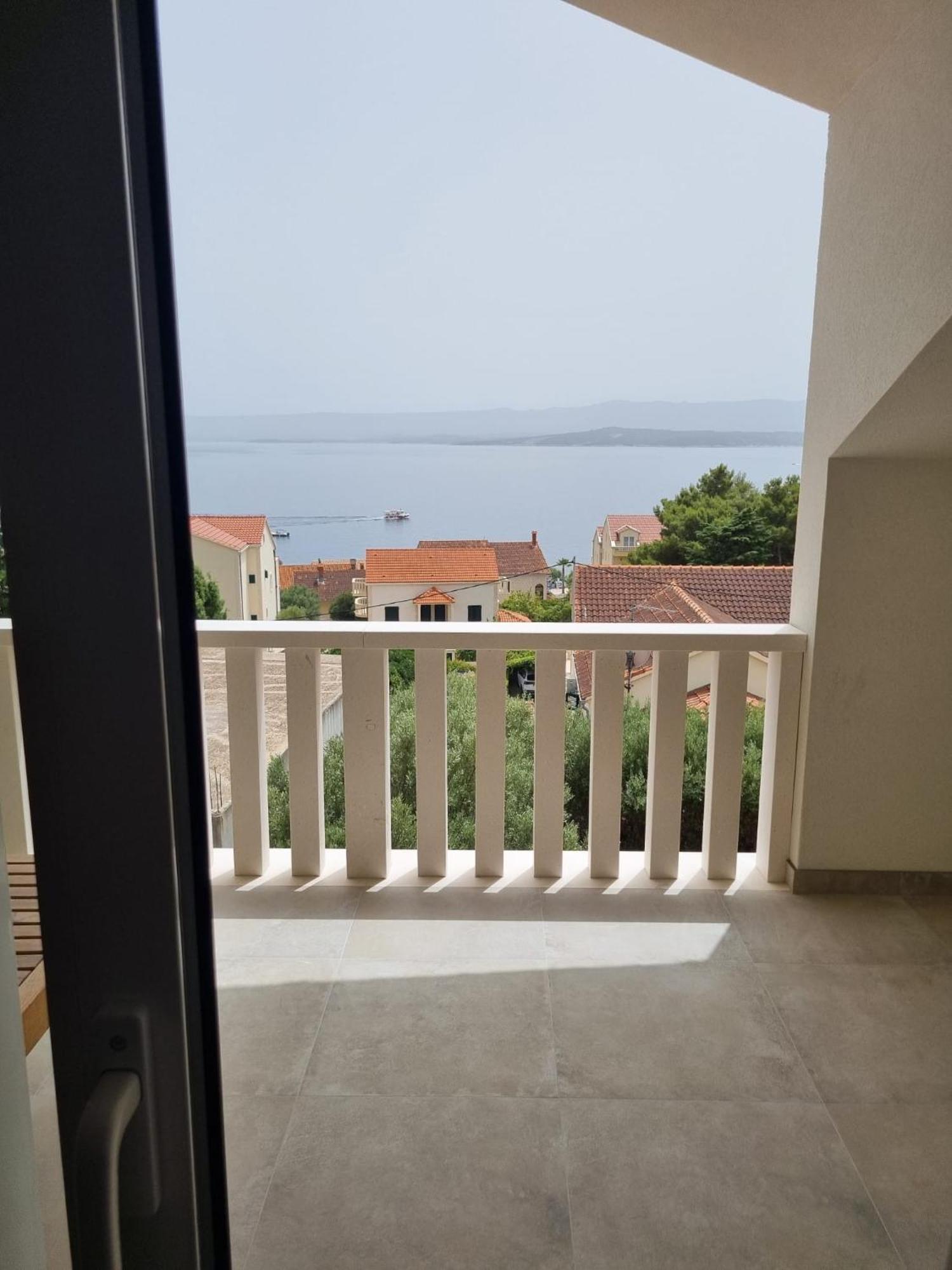 Superior Apartments Luka Бол Екстериор снимка